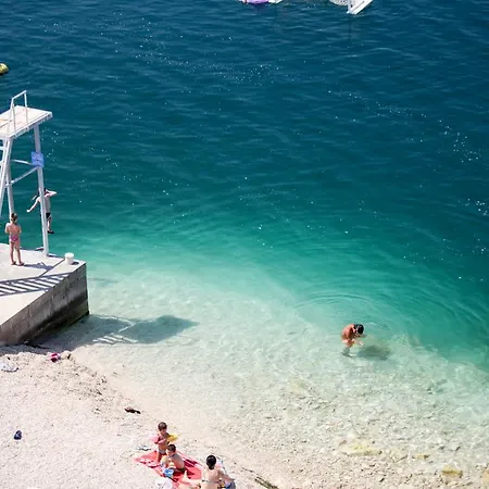 Gabrijela - Komarna * Klek