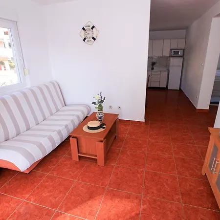 Gabrijela - Komarna Apartamento *