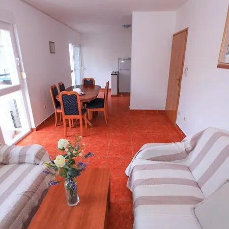 Gabrijela - Komarna Apartamento Klek