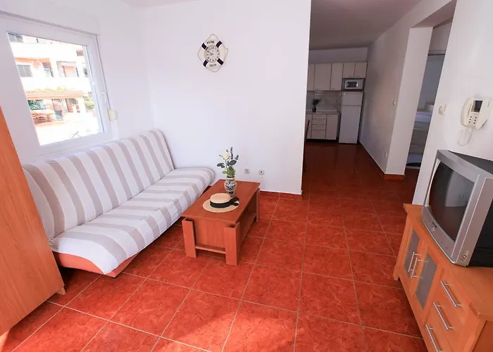 Gabrijela - Komarna Appartement *